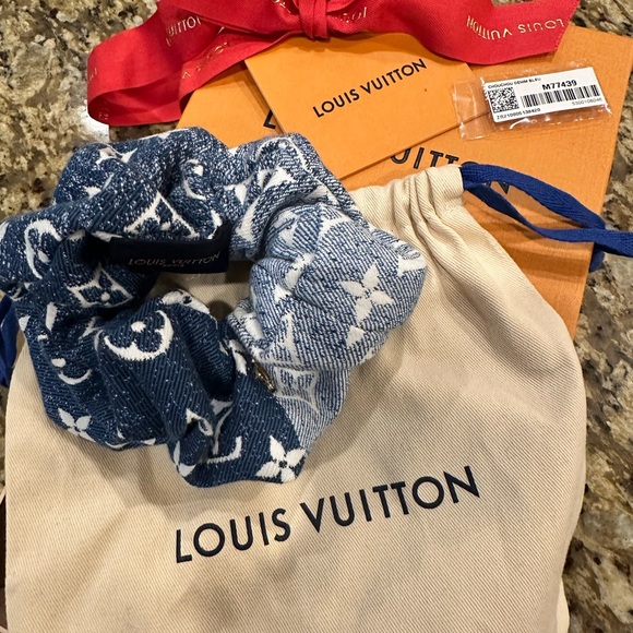 Louis Vuitton Denim Scrunchie New In Box - Picture 4 of 11